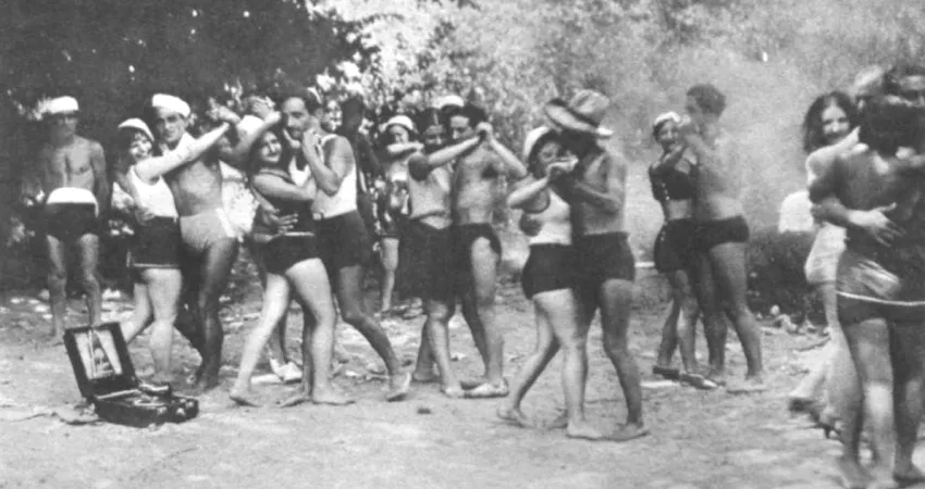 La hora del tango en la playa de Artistas Unidos. Crónica. Madrid, 1929